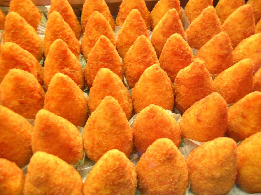 Arancina o Arancino? La sfida più famosa della Sicilia